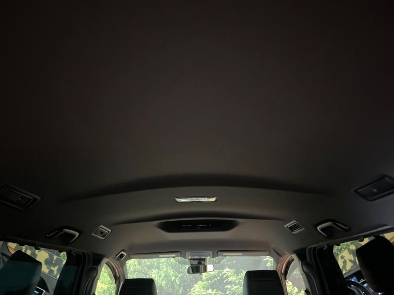 2017 Toyota Noah DBA-ZRR80W (UW-6a97963b71e57)[16]