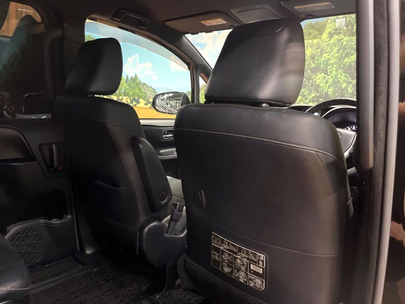 2017 Toyota Noah DBA-ZRR80W (UW-6a97963b71e57)[24]
