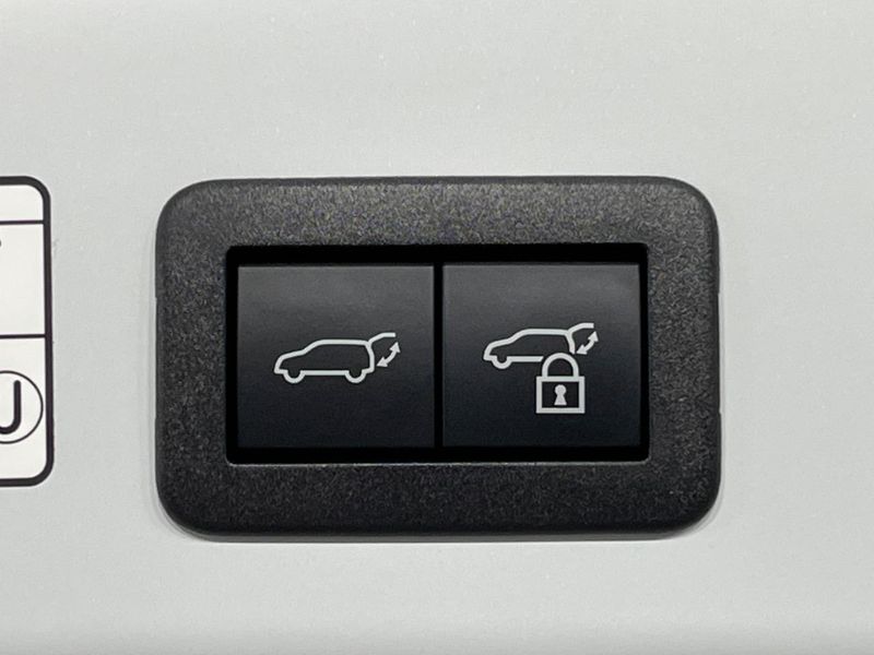 2024 Toyota Corolla Cross 6AA-ZVG13 (UW-6a9796514c7f1)[15]