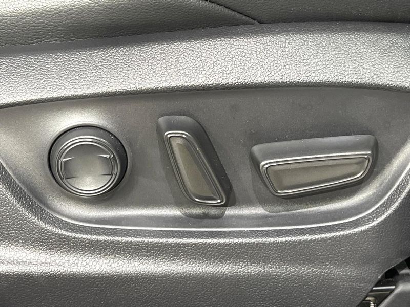 2024 Toyota Corolla Cross 6AA-ZVG13 (UW-6a979654e2216)[23]