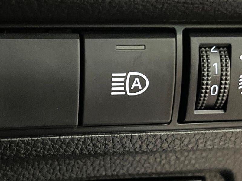 2024 Toyota Corolla Cross 6AA-ZVG13 (UW-6a979655aa72c)[25]