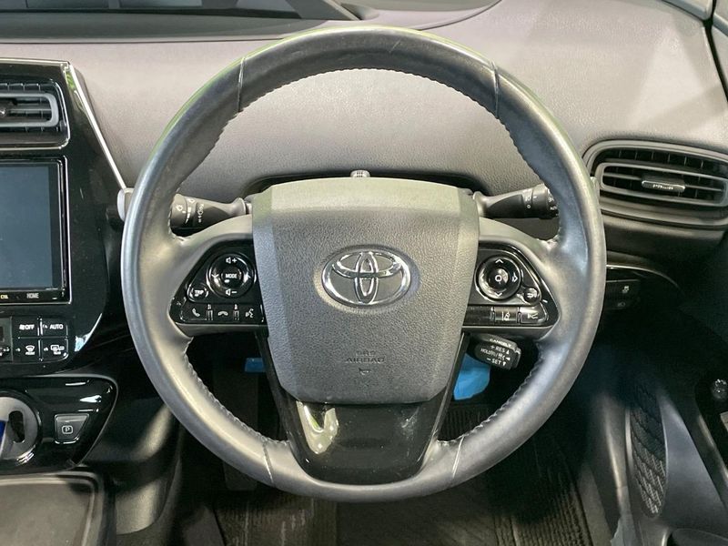 2020 Toyota Prius DAA-ZVW51 (UW-6a97966c62f2a)[21]