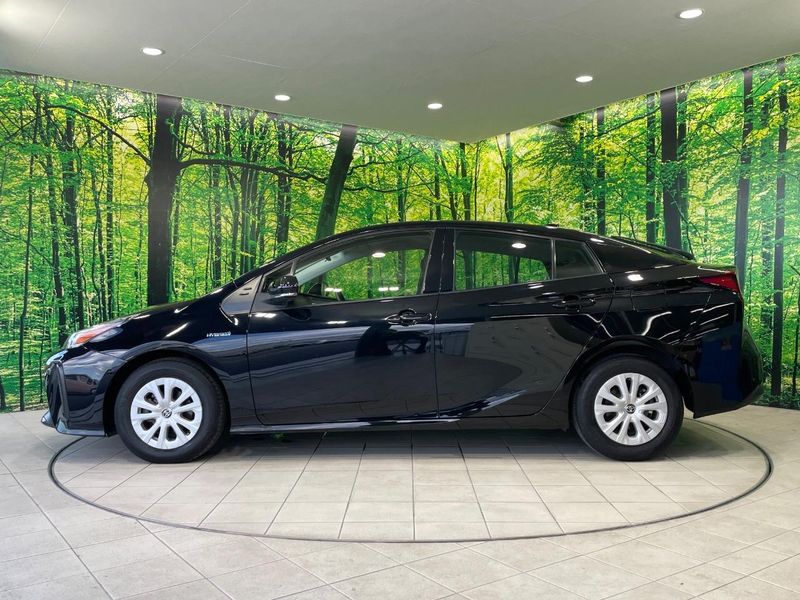 2020 Toyota Prius DAA-ZVW51 (UW-6a97966c62f2a)[8]