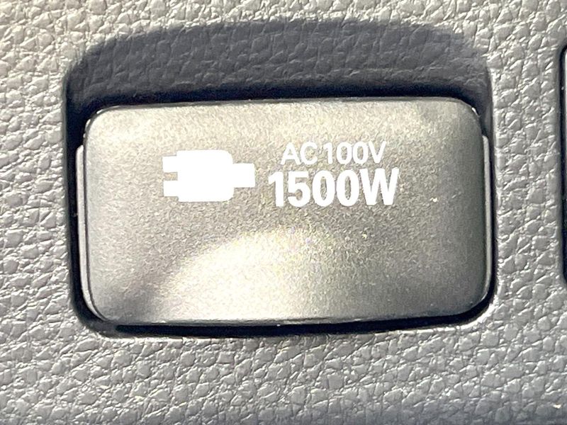 2022 Toyota Corolla Touring 6AA-ZWE211W (UW-6a979675ee68b)[28]