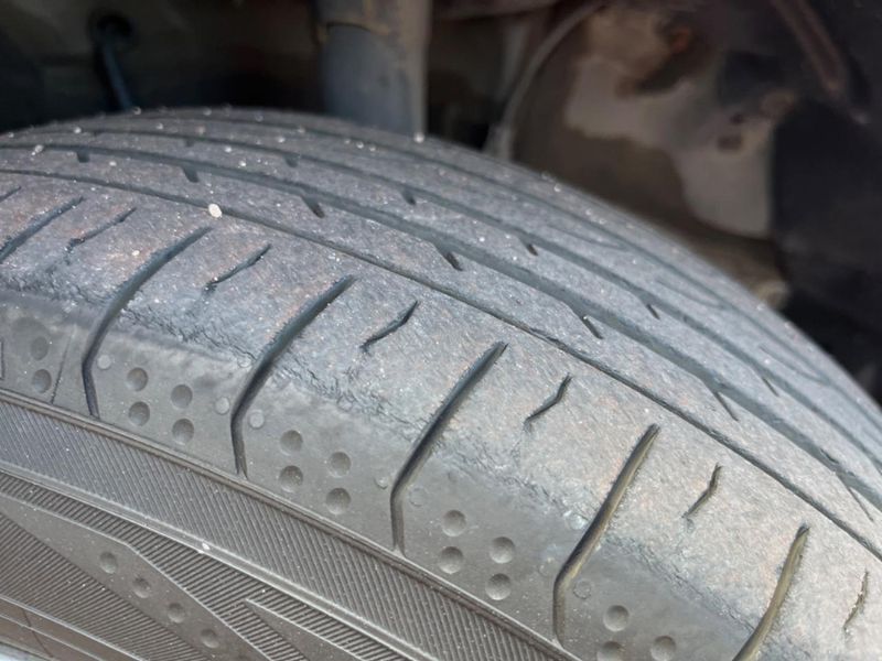 2014 Toyota Voxy DAA-ZWR80G (UW-6a97967925600)[16]