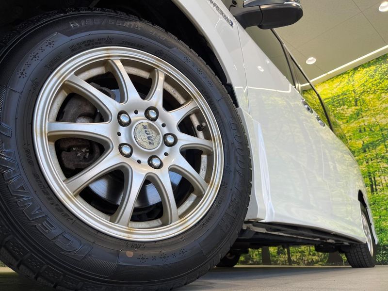 2019 Toyota Voxy DAA-ZWR80W (UW-6a97967f2b5e0)[10]