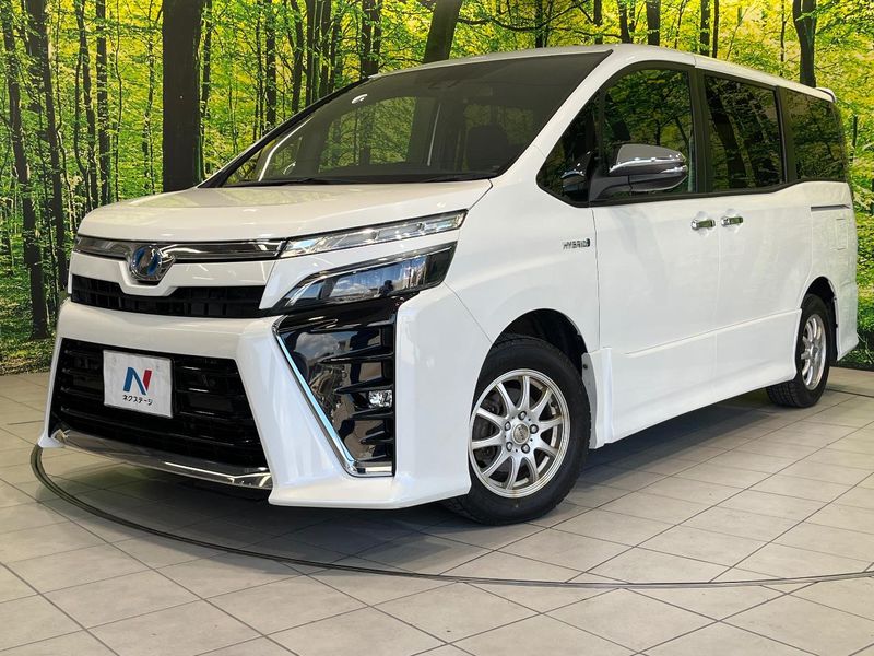 2019 Toyota Voxy DAA-ZWR80W (UW-6a97967f2b5e0)[0]