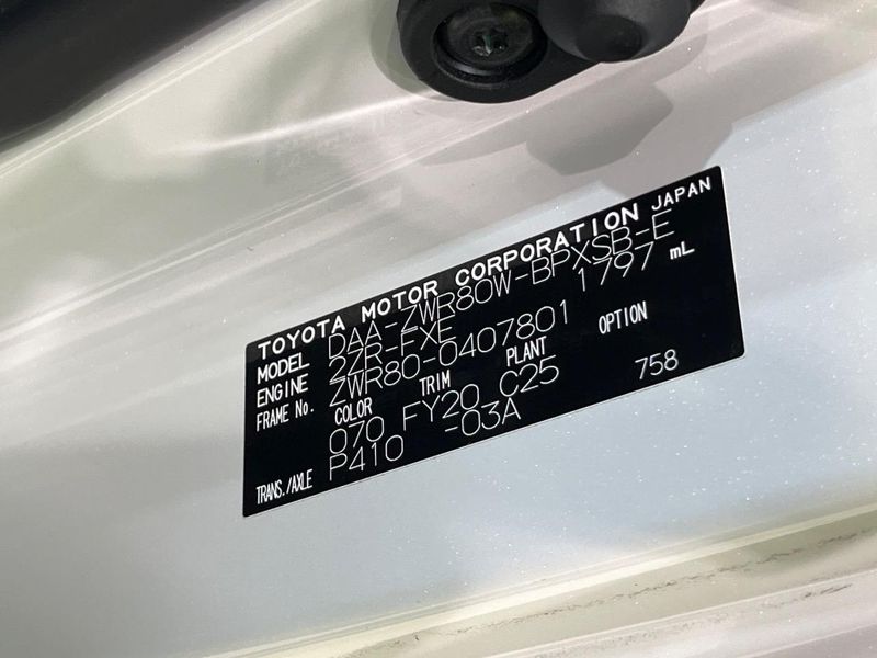2019 Toyota Voxy DAA-ZWR80W (UW-6a97967f2b5e0)[1]