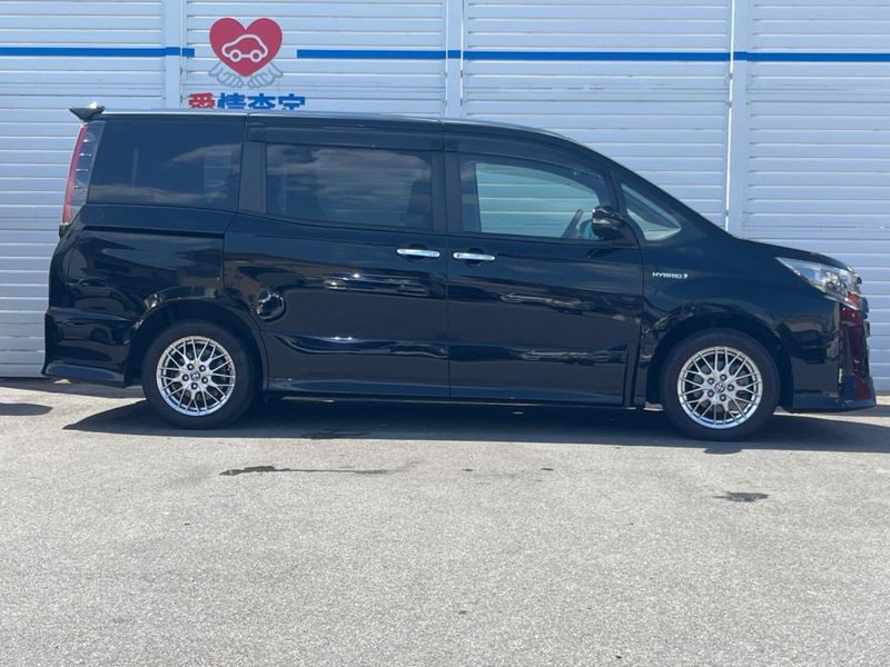 2020 Toyota Noah DAA-ZWR80W (UW-6a97968005583)[7]