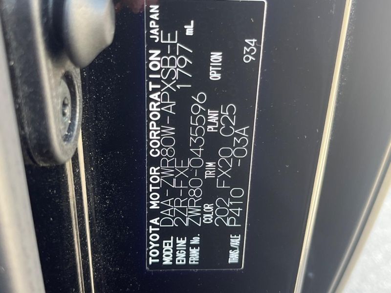 2020 Toyota Noah DAA-ZWR80W (UW-6a97968005583)[1]
