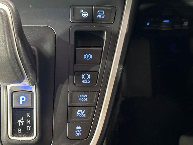 2022 Toyota Voxy 6AA-ZWR90W (UW-6a979682eee47)[27]