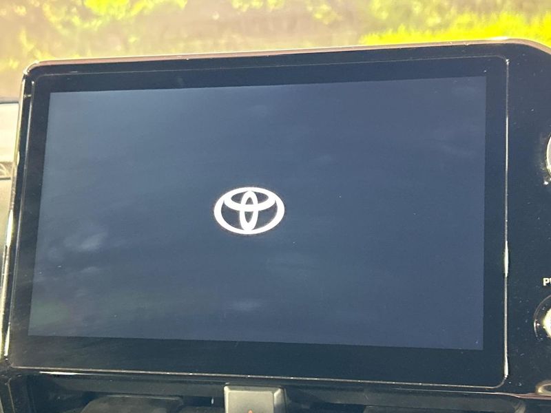 2022 Toyota Voxy 6AA-ZWR90W (UW-6a979682eee47)[24]