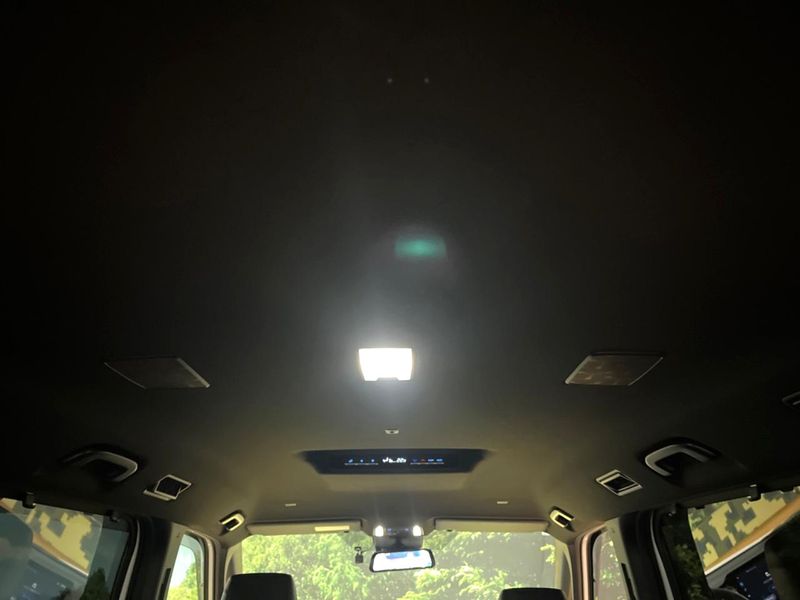 2022 Toyota Voxy 6AA-ZWR90W (UW-6a97968305d7d)[12]