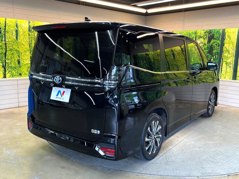 2023 Toyota Voxy 6AA-ZWR90W (UW-6a97968907e95)[10]
