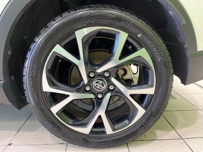 2018 Toyota C-HR DAA-ZYX10 (UW-6a9796978ca52)[12]
