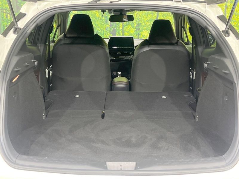 2018 Toyota C-HR DAA-ZYX10 (UW-6a9796983b2ff)[9]