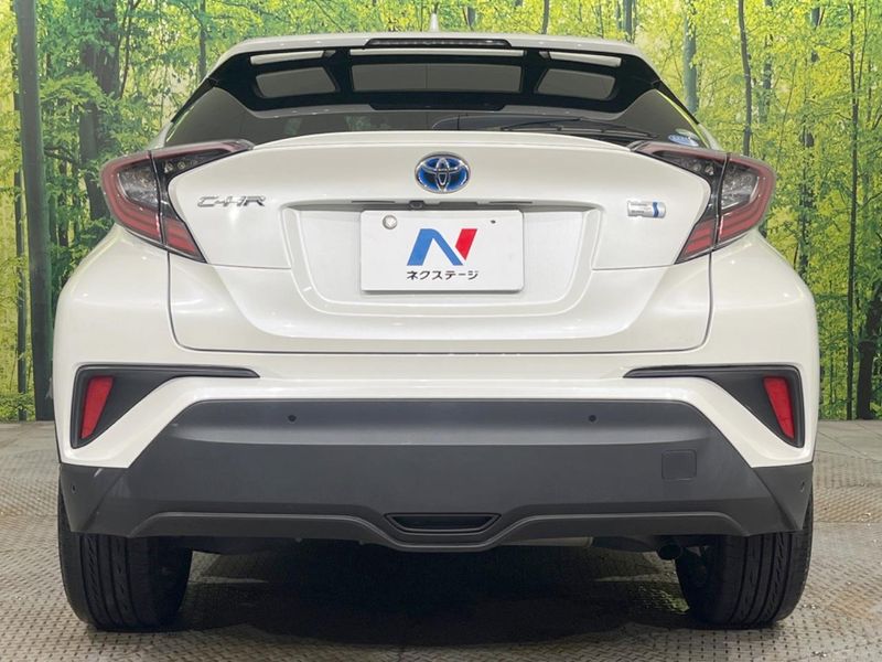 2018 Toyota C-HR DAA-ZYX10 (UW-6a9796983b2ff)[7]