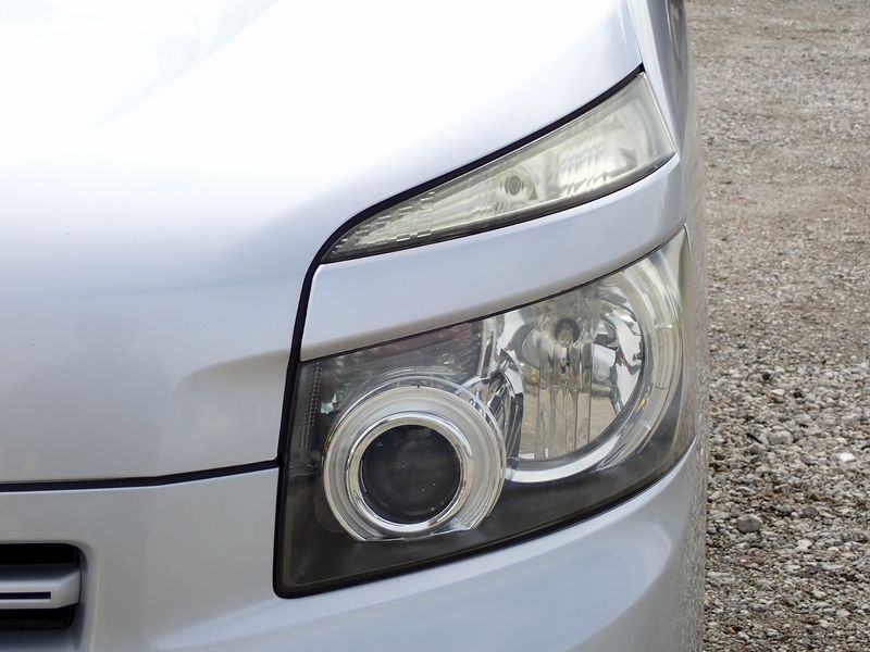 2007 Toyota Voxy DBA-ZRR70G (UW-6a98d868a4a52)[39]