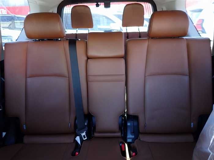 2021 Toyota Land Cruiser Prado 3BA-TRJ150W (UW-6a98d86aa9e7d)[12]