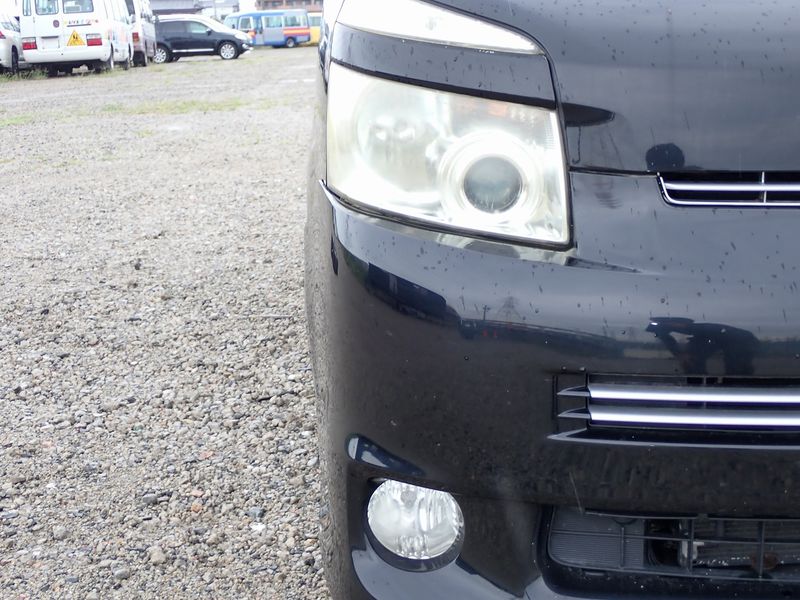 2009 Toyota Voxy DBA-ZRR70W (UW-6a98d86bb1128)[33]