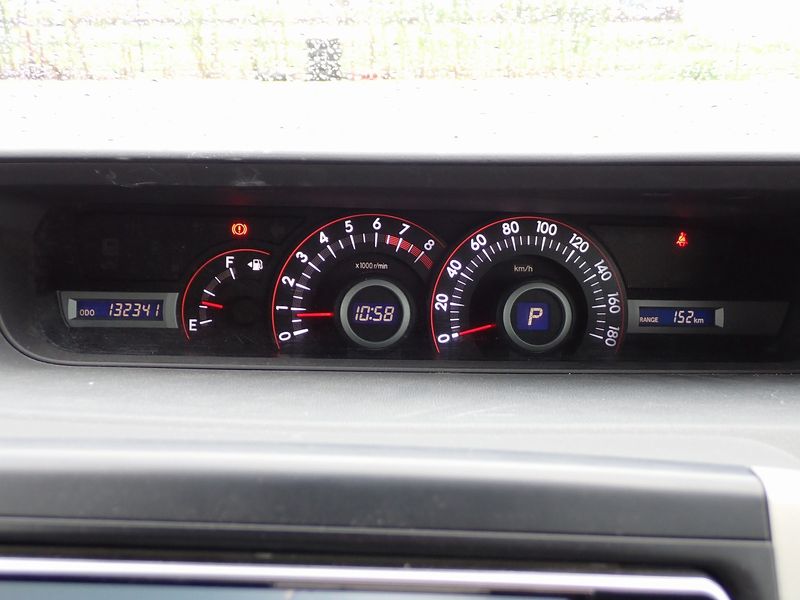 2009 Toyota Voxy DBA-ZRR70W (UW-6a98d86bb1128)[27]