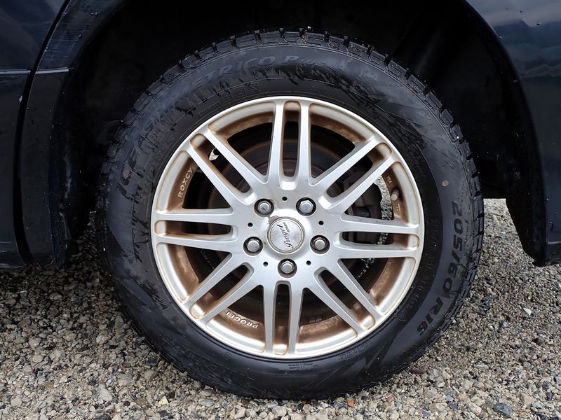 2009 Toyota Voxy DBA-ZRR70W (UW-6a98d86bb1128)[11]