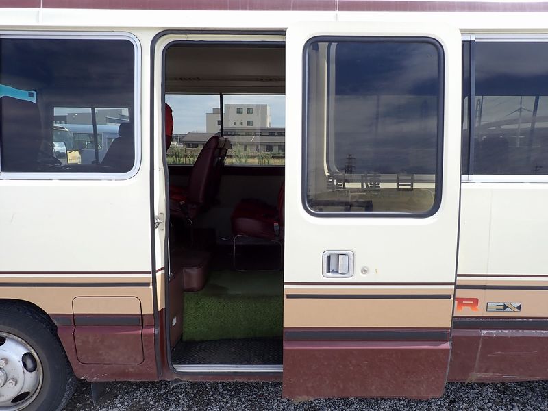 1988 Toyota Coaster P-HB31 (UW-6a98d871501c8)[38]