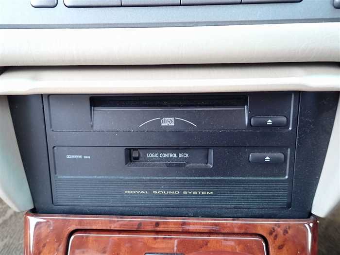 2000 Toyota Crown Estate GH-JZS171W改 (UW-6a98d871c5935)[19]