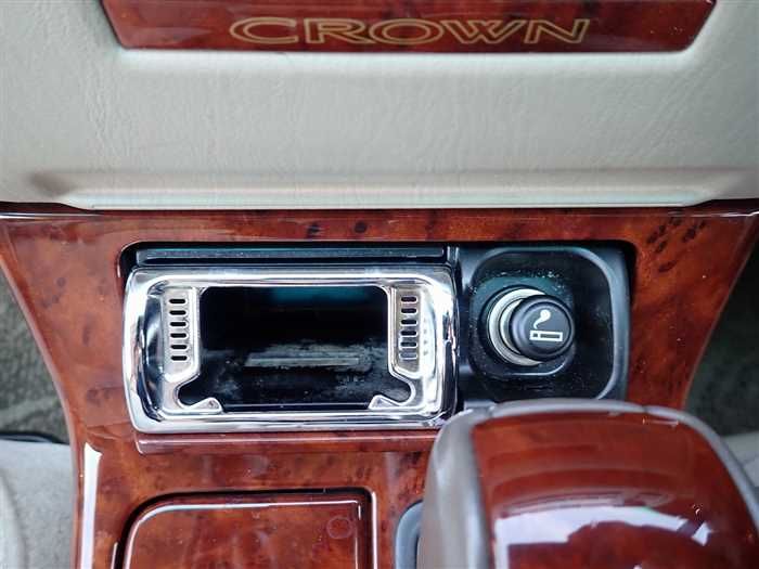 2000 Toyota Crown Estate GH-JZS171W改 (UW-6a98d871c5935)[20]