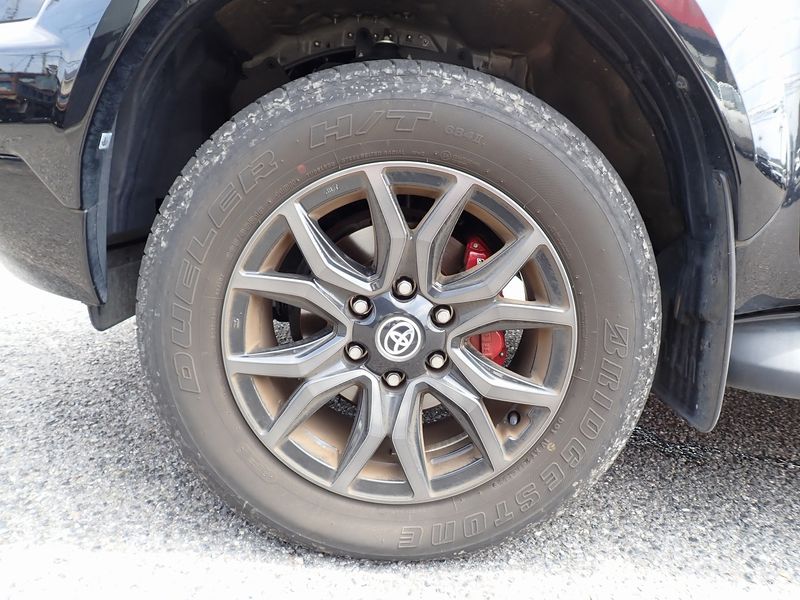 2024 Toyota Hilux 3DF-GUN125 (UW-6a98d8722abce)[11]