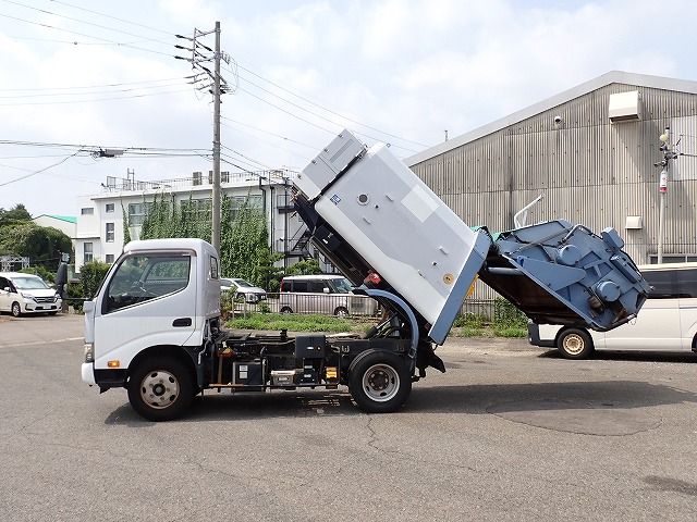 2017 Hino DUTRO TPG-XZU600X (UW-6a98d8753db2e)[1]