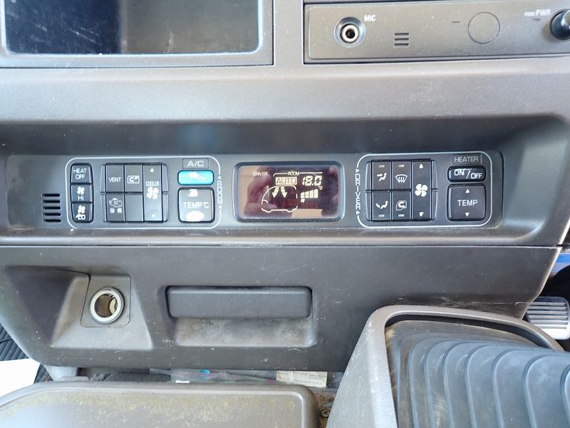 2001 Mitsubishi Rosa KK-BE63CE (UW-6a98d87590f26)[41]