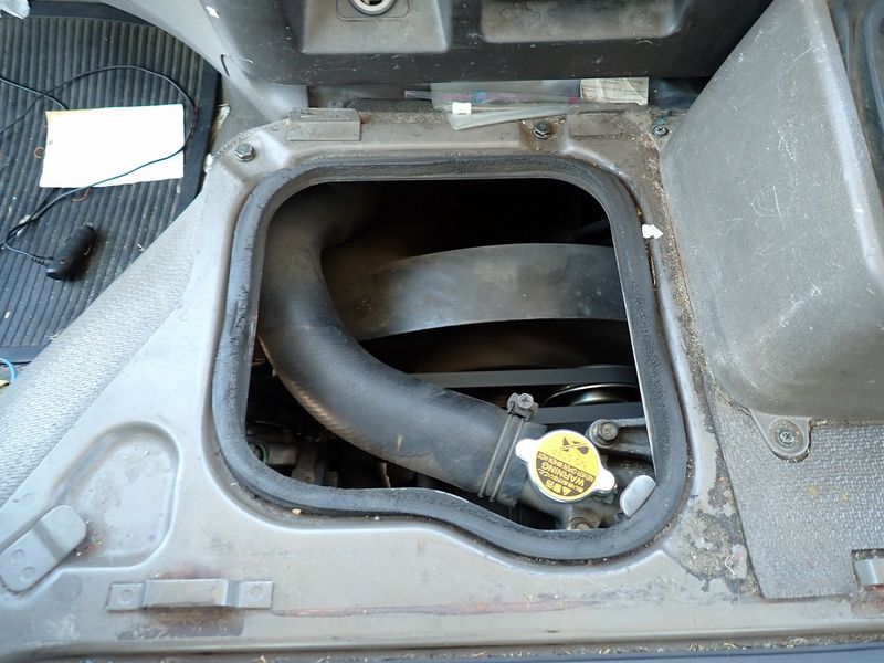 2001 Mitsubishi Rosa KK-BE63CE (UW-6a98d87590f26)[51]