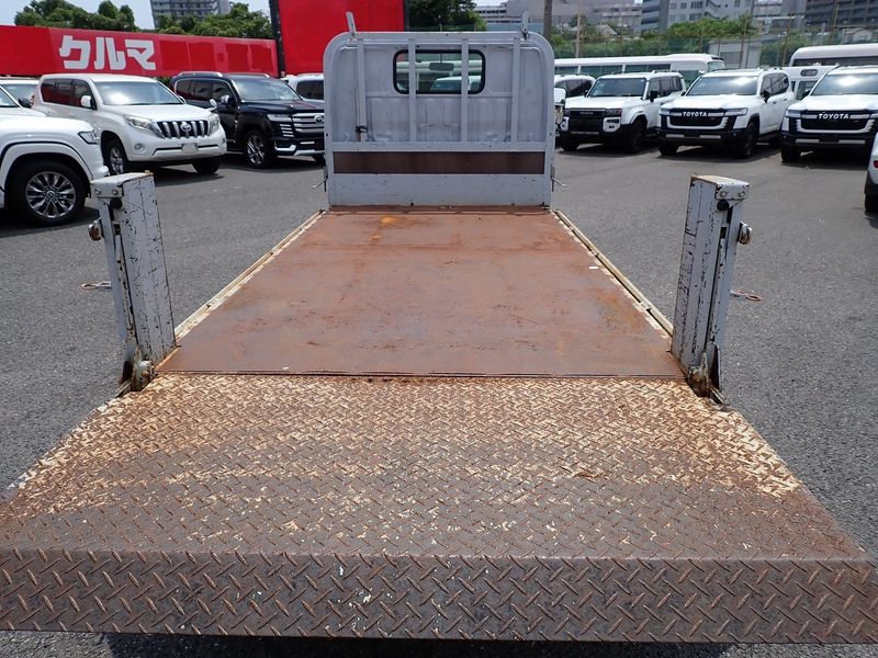 2010 Toyota Dyna Truck BDG-XZU368 (UW-6a98d87734a4f)[11]