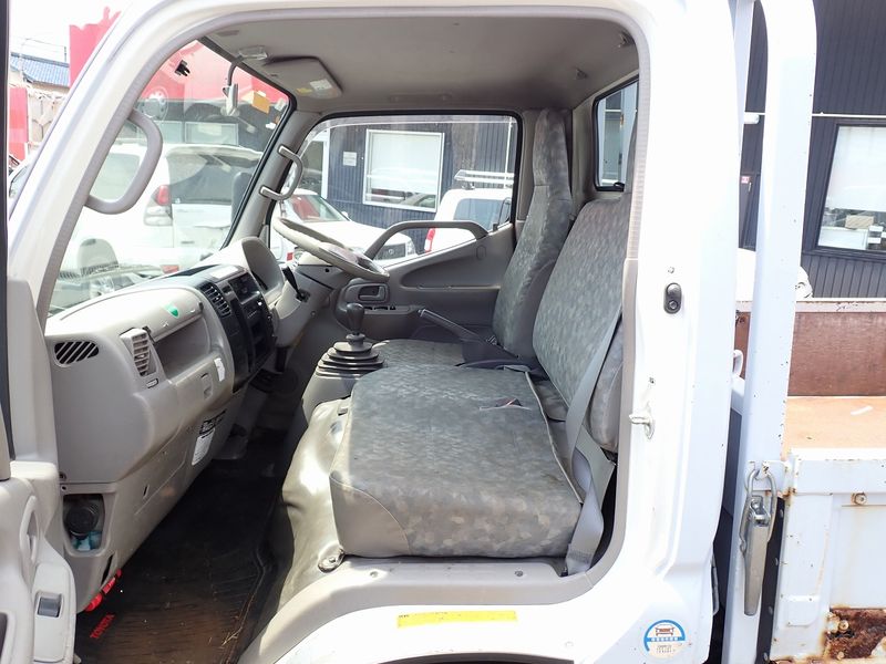 2010 Toyota Dyna Truck BDG-XZU368 (UW-6a98d87734a4f)[33]