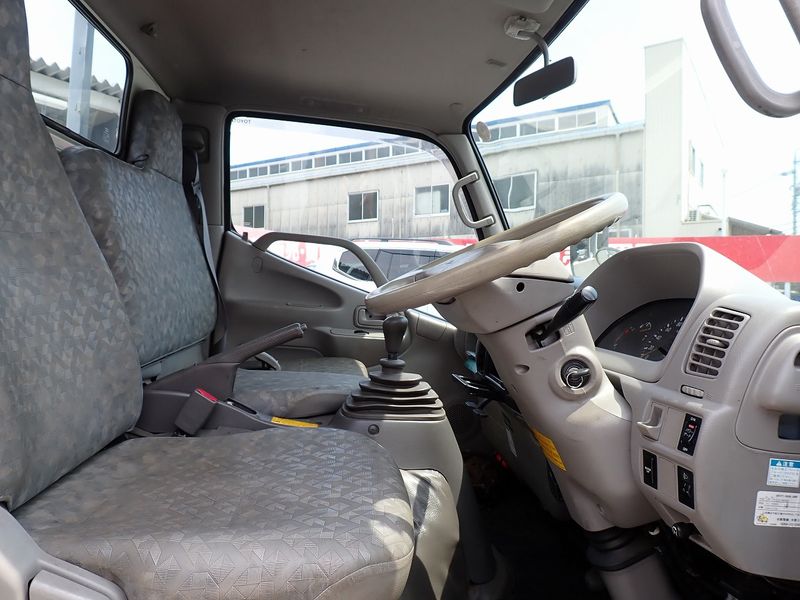2010 Toyota Dyna Truck BDG-XZU368 (UW-6a98d87734a4f)[17]