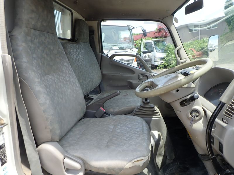 2010 Hino DUTRO BDG-XZU314T (UW-6a98d877d7b63)[14]