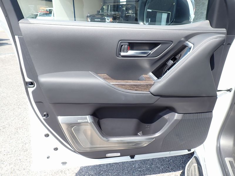 2024 Toyota Land Cruiser 3DA-FJA300W (UW-6a98d879a4923)[40]