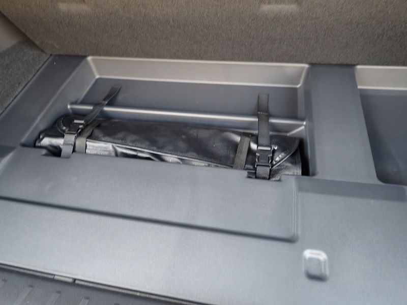 2024 Toyota Land Cruiser 3DA-FJA300W (UW-6a98d879a4923)[46]