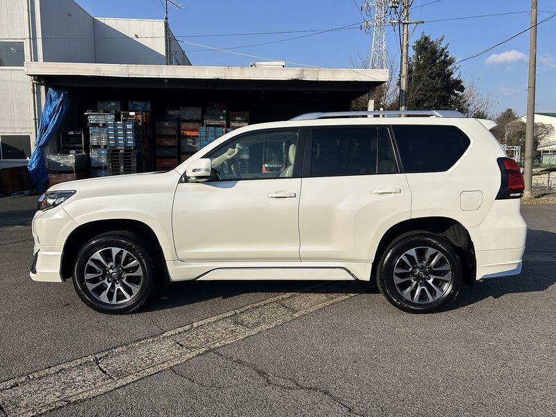 2023 Toyota Land Cruiser Prado 3BA-TRJ150W (UW-6a98d87baaf1d)[1]