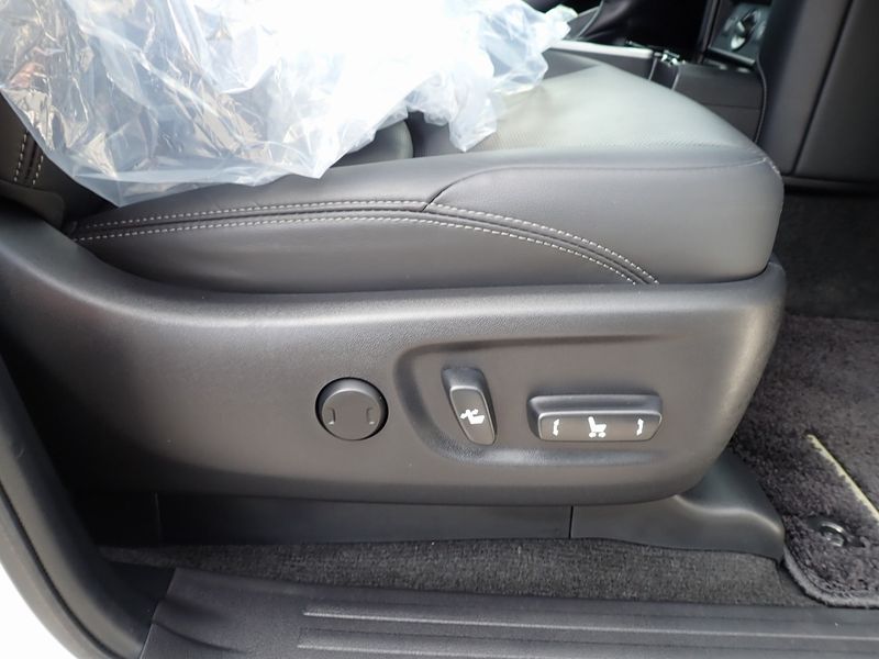 2023 Toyota Land Cruiser Prado 3BA-TRJ150W (UW-6a98d87c110f3)[29]