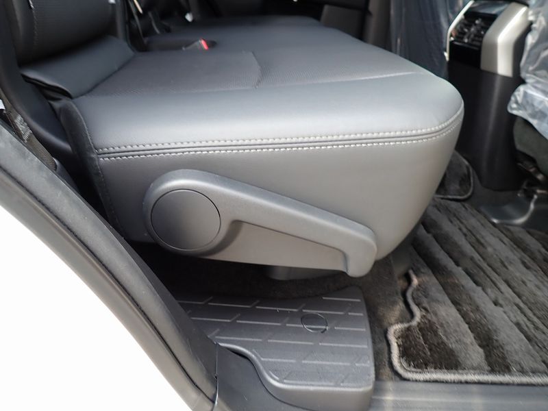 2023 Toyota Land Cruiser Prado 3BA-TRJ150W (UW-6a98d87c6365b)[26]