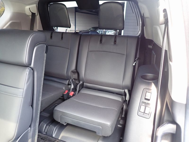 2023 Toyota Land Cruiser Prado 3BA-TRJ150W (UW-6a98d87c6365b)[38]