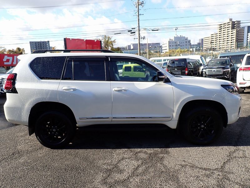 2022 Toyota Land Cruiser Prado 3BA-TRJ150W (UW-6a98d87c91f07)[5]