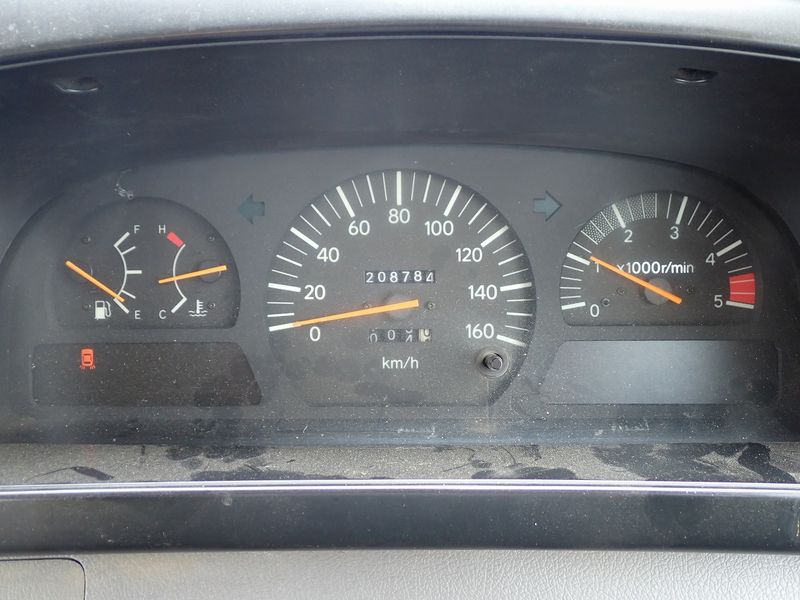 2002 Toyota Coaster KK-HZB40 (UW-6a98d87e5e5a4)[33]