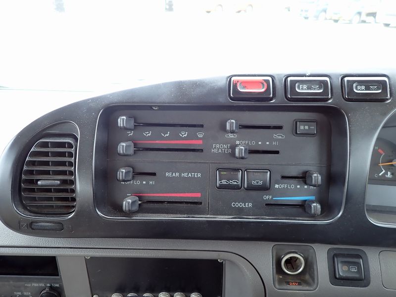 2002 Toyota Coaster KK-HZB40 (UW-6a98d87e5e5a4)[35]