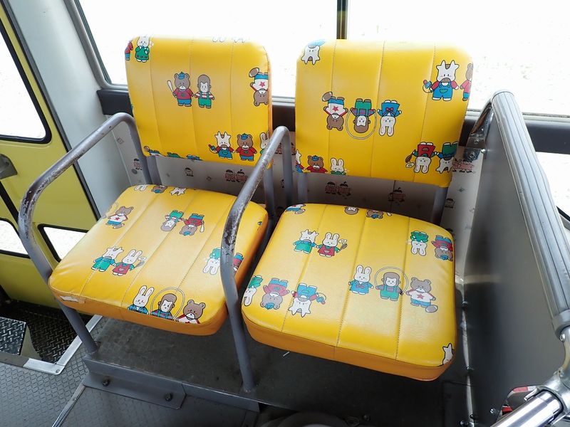 2002 Toyota Coaster KK-HZB40 (UW-6a98d87e5e5a4)[23]