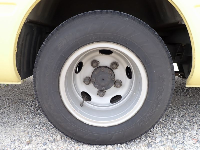 2002 Toyota Coaster KK-HZB40 (UW-6a98d87e5e5a4)[11]