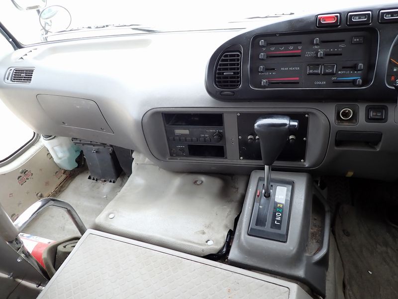 2002 Toyota Coaster KK-HZB40 (UW-6a98d87e5e5a4)[34]
