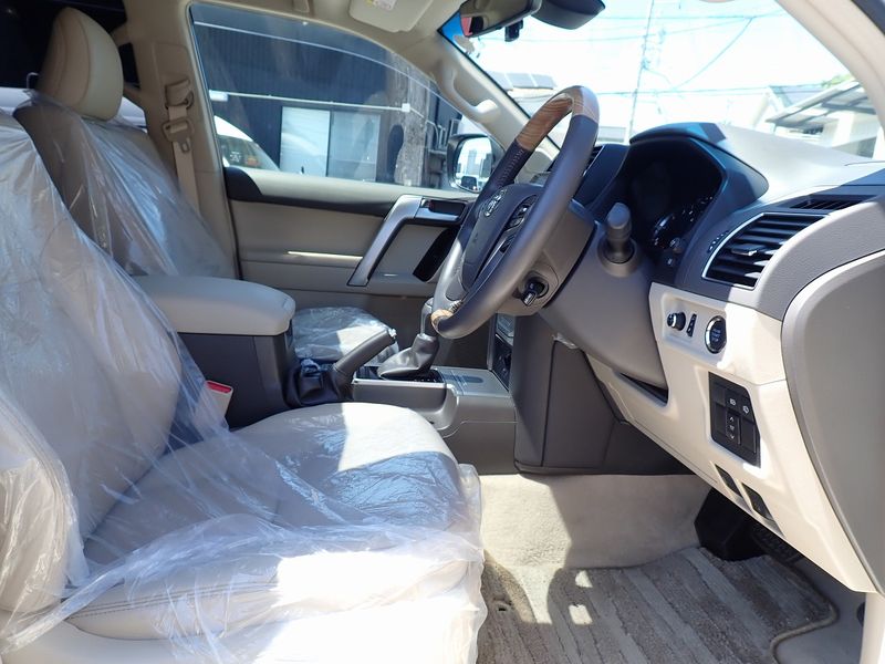 2022 Toyota Land Cruiser Prado 3BA-TRJ150W (UW-6a98d87ea55bf)[21]